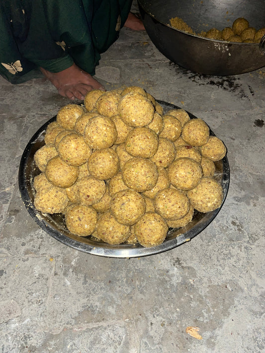 Whole roasted chana ladoo